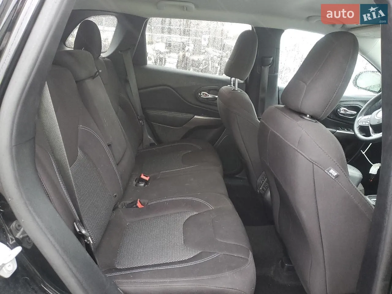 2019 Jeep Cherokee - мініатюра 11