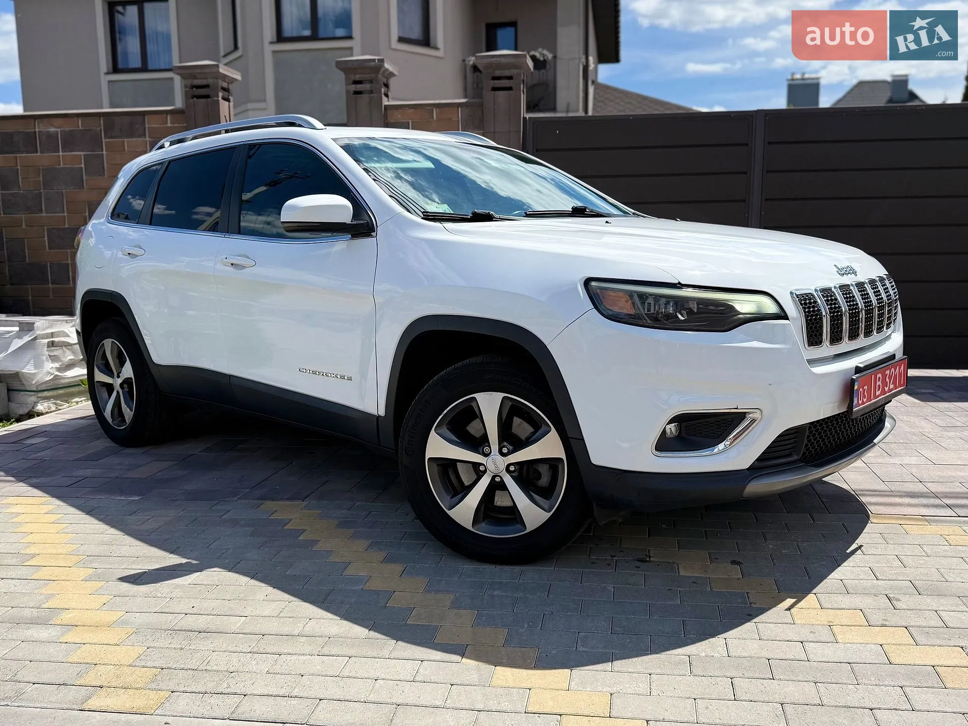 2020 Jeep Cherokee - мініатюра 2