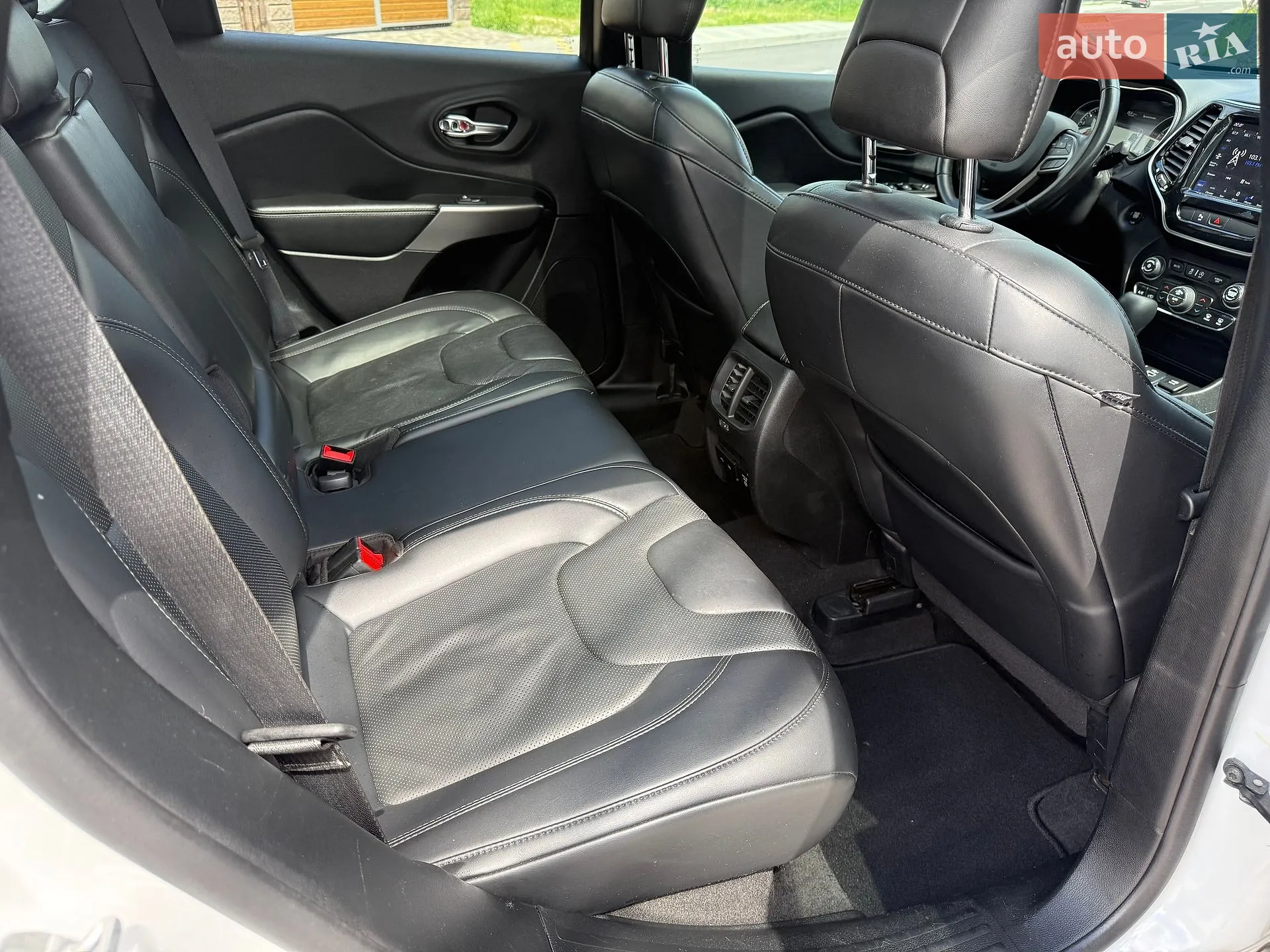 2020 Jeep Cherokee - мініатюра 44