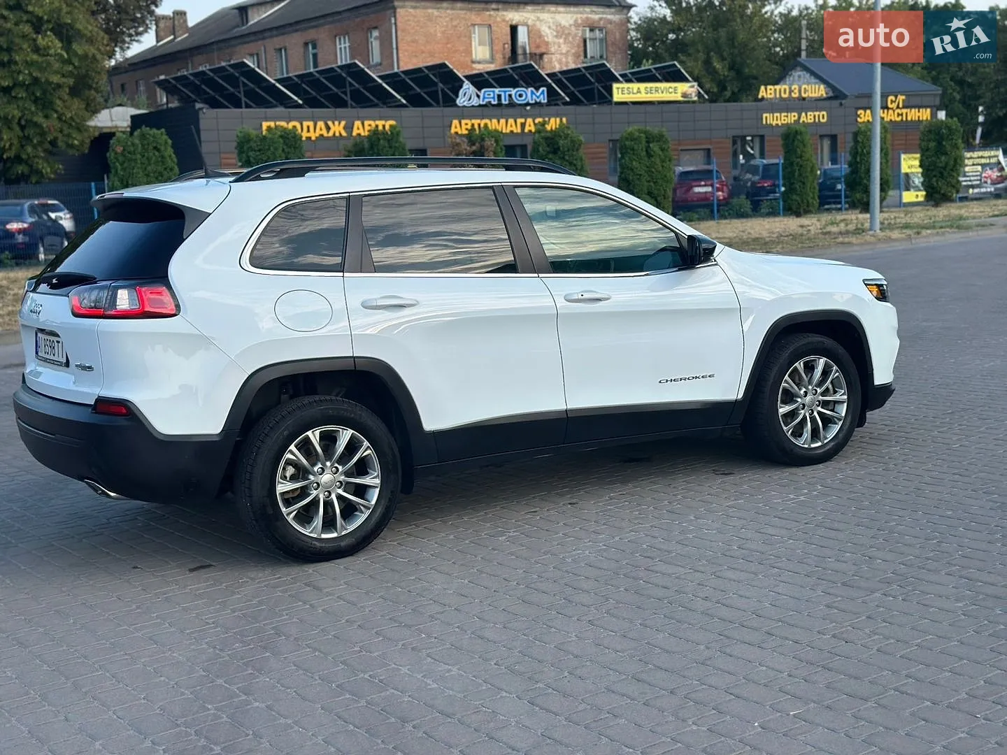 2022 Jeep Cherokee - мініатюра 14