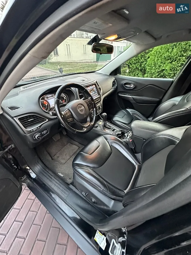 2019 Jeep Cherokee - мініатюра 12