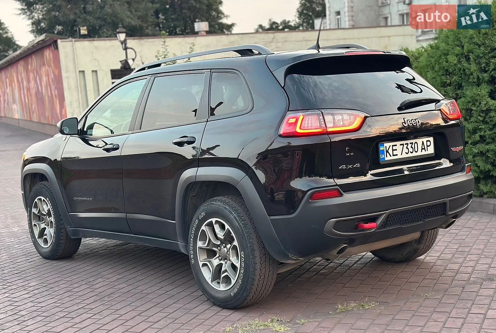 2019 Jeep Cherokee - мініатюра 11