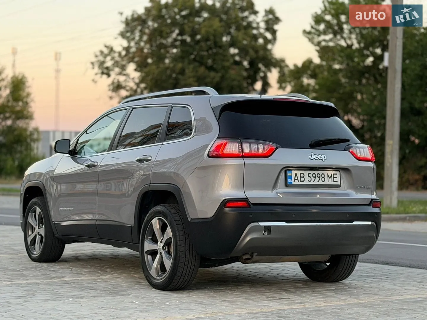 2019 Jeep Cherokee - мініатюра 15