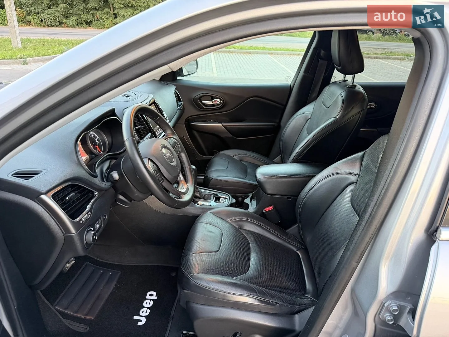 2019 Jeep Cherokee - мініатюра 31