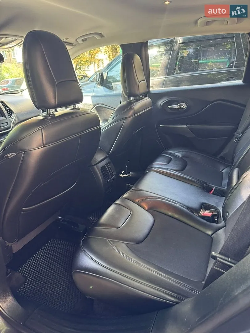 2018 Jeep Cherokee - мініатюра 19