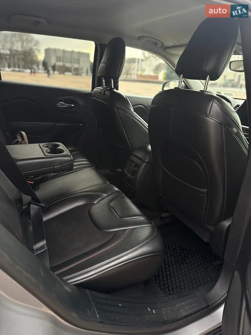 2018 Jeep Cherokee - мініатюра 13