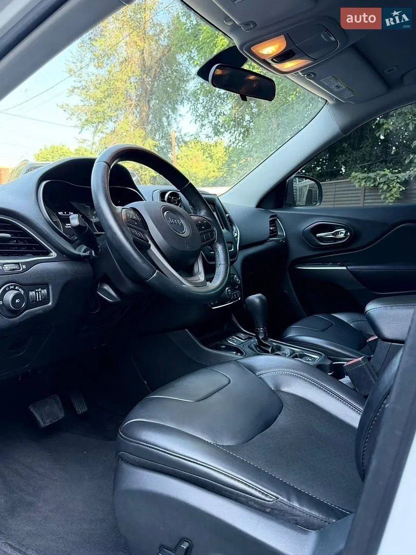 2019 Jeep Cherokee - мініатюра 5