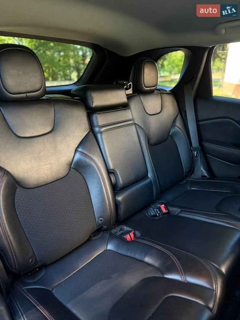 2018 Jeep Cherokee - мініатюра 30