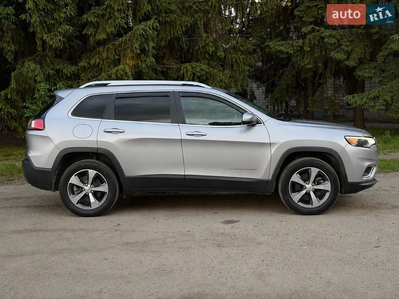 2019 Jeep Cherokee - мініатюра 10