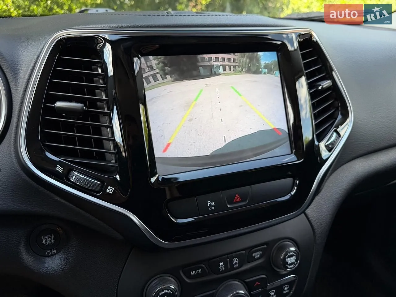 2019 Jeep Cherokee - мініатюра 26