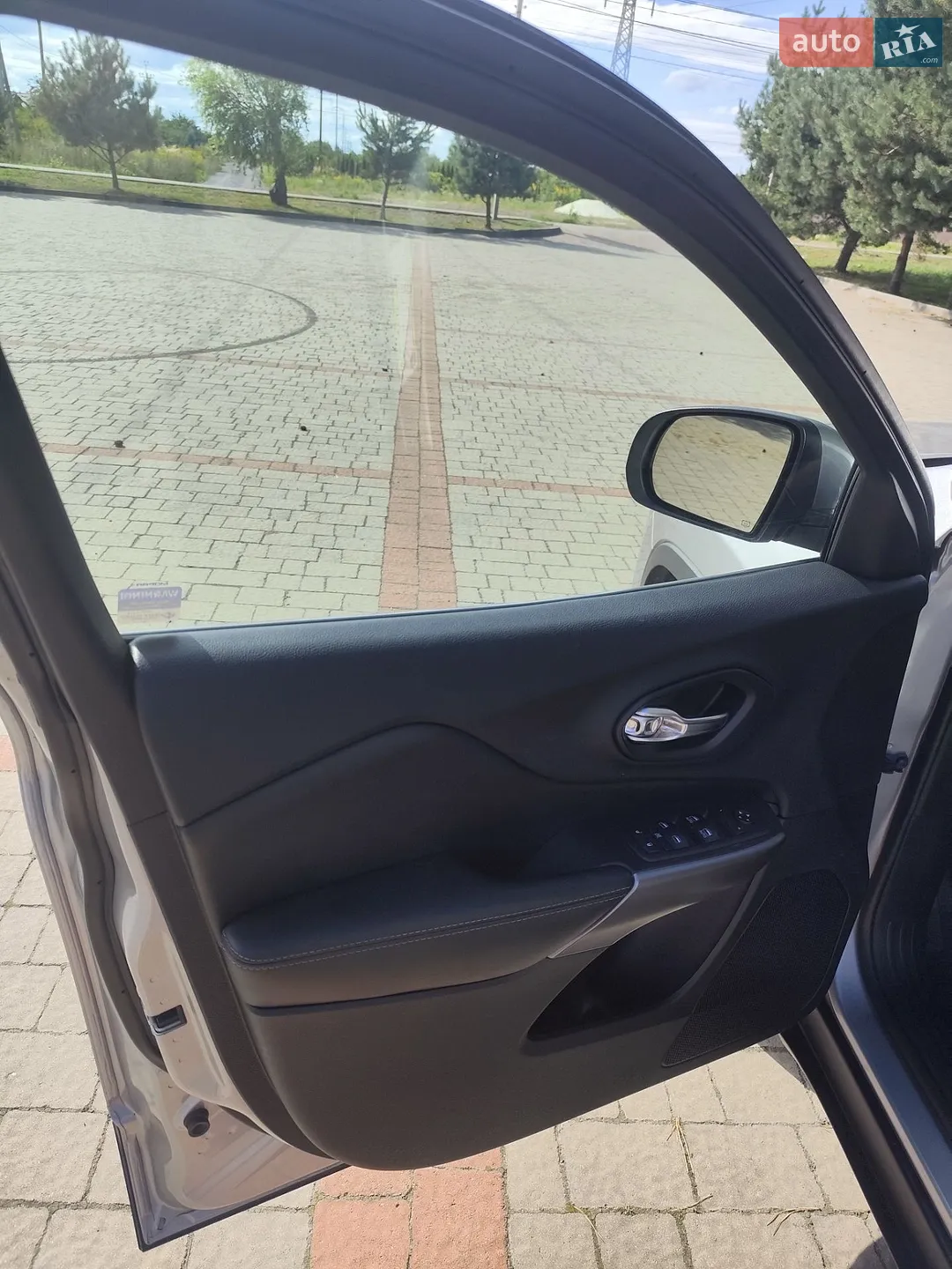 2018 Jeep Cherokee - мініатюра 15