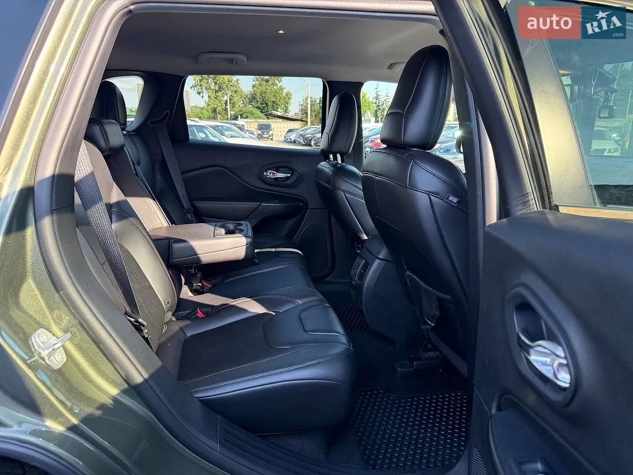 2019 Jeep Cherokee - мініатюра 11