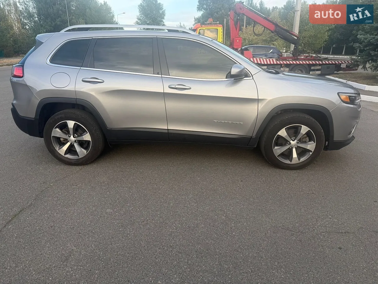 2019 Jeep Cherokee - мініатюра 30