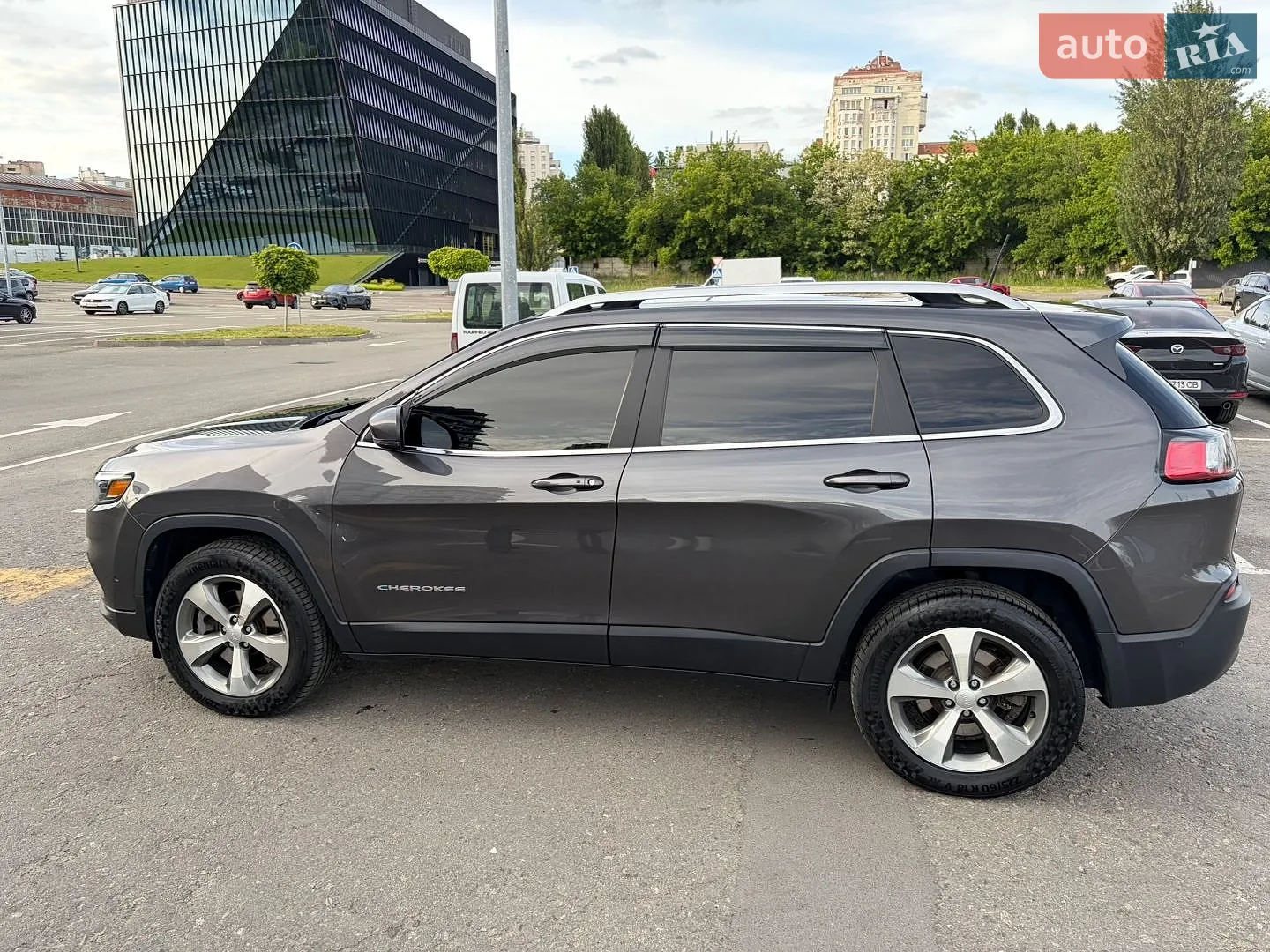 2018 Jeep Cherokee - мініатюра 8