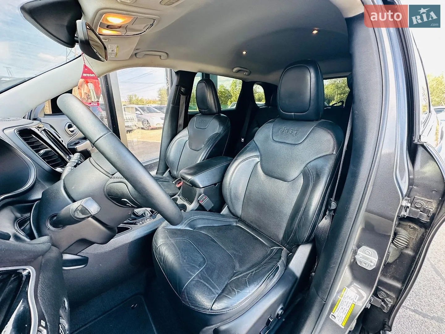 2019 Jeep Cherokee - мініатюра 35
