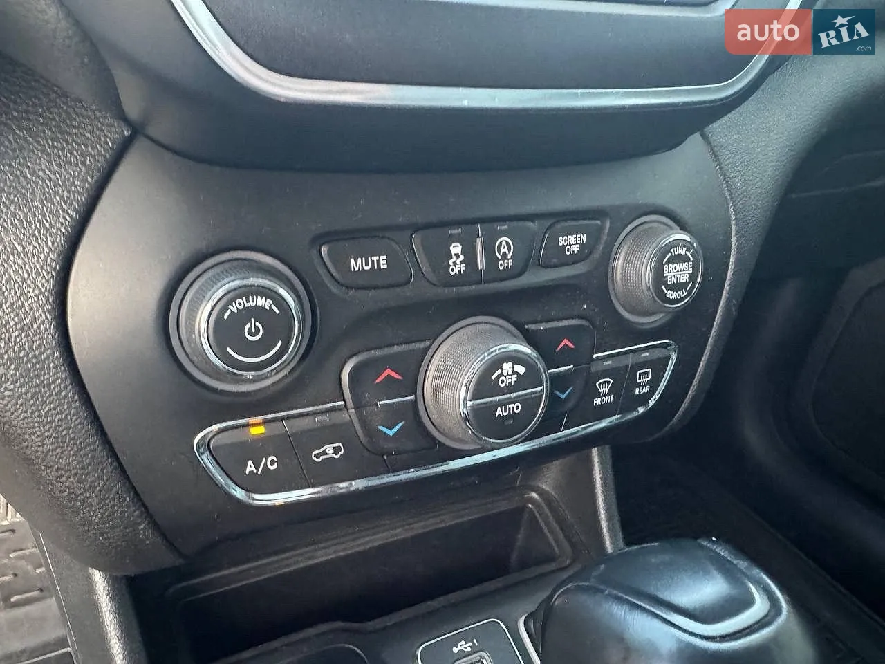 2021 Jeep Cherokee - мініатюра 26