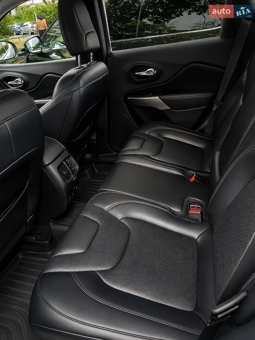 2019 Jeep Cherokee - мініатюра 8