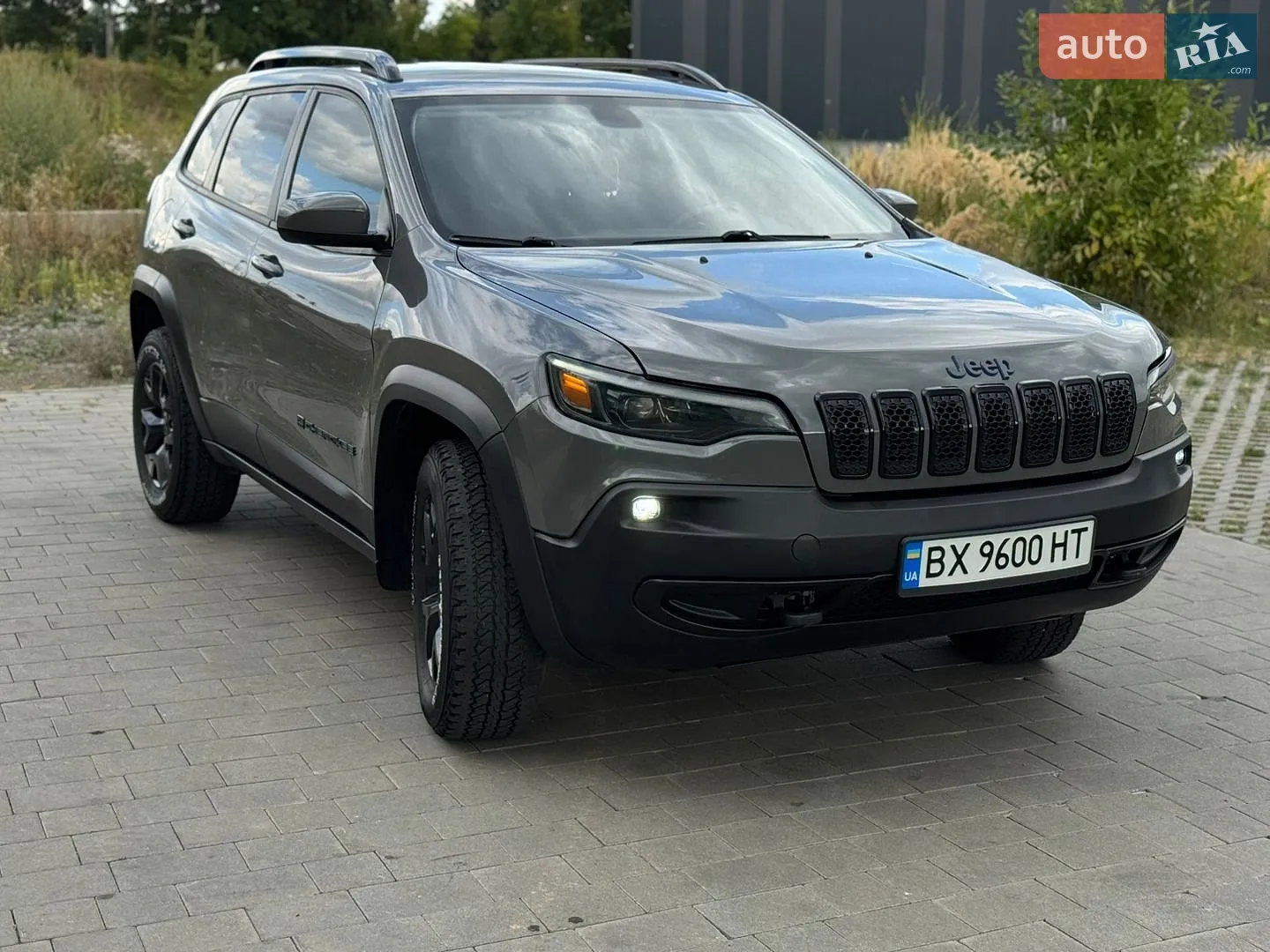 2020 Jeep Cherokee - мініатюра 10