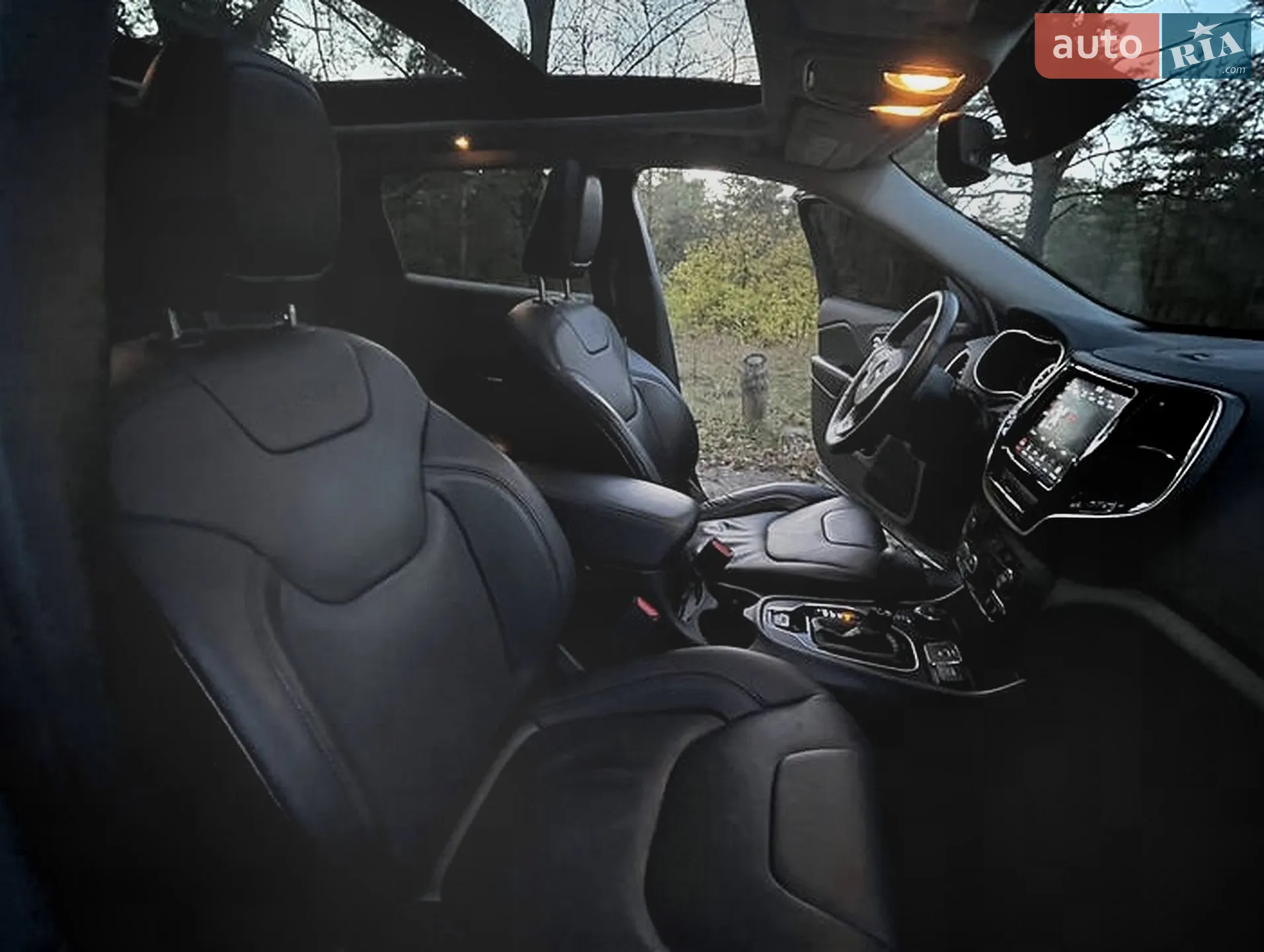 2019 Jeep Cherokee - мініатюра 6