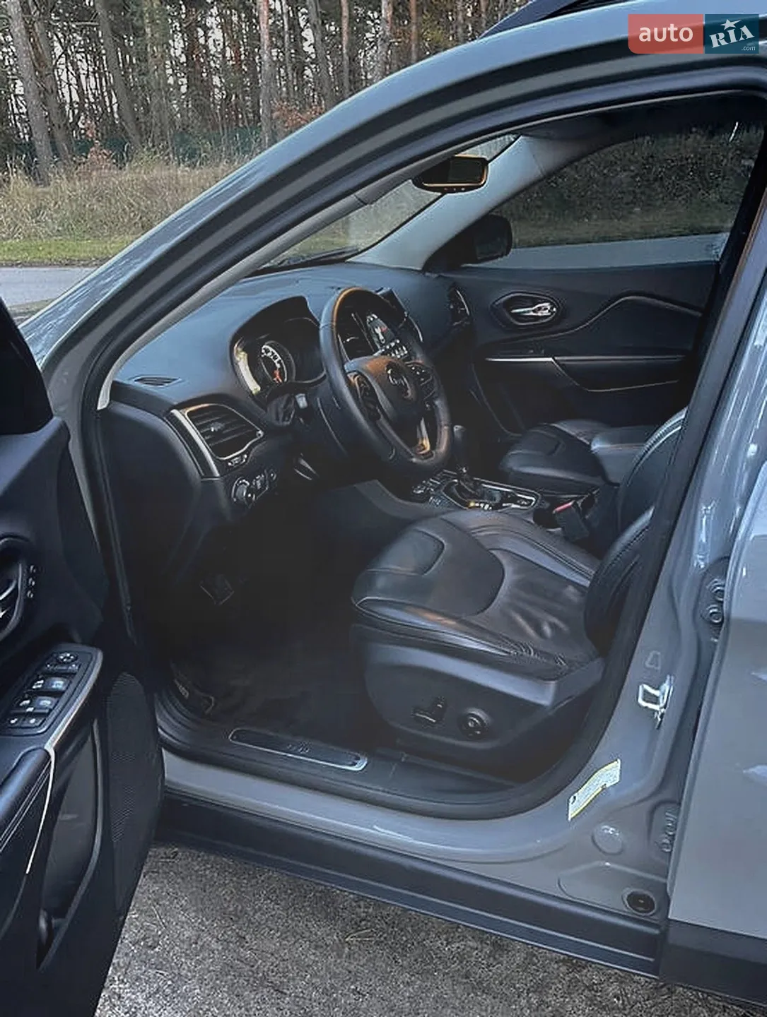2019 Jeep Cherokee - мініатюра 10