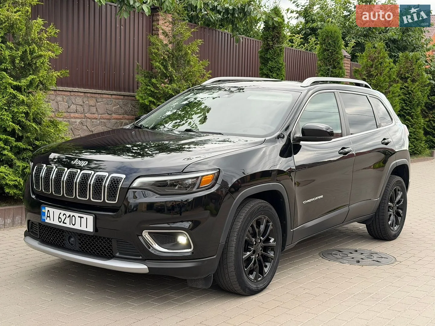 2020 Jeep Cherokee - фото 1