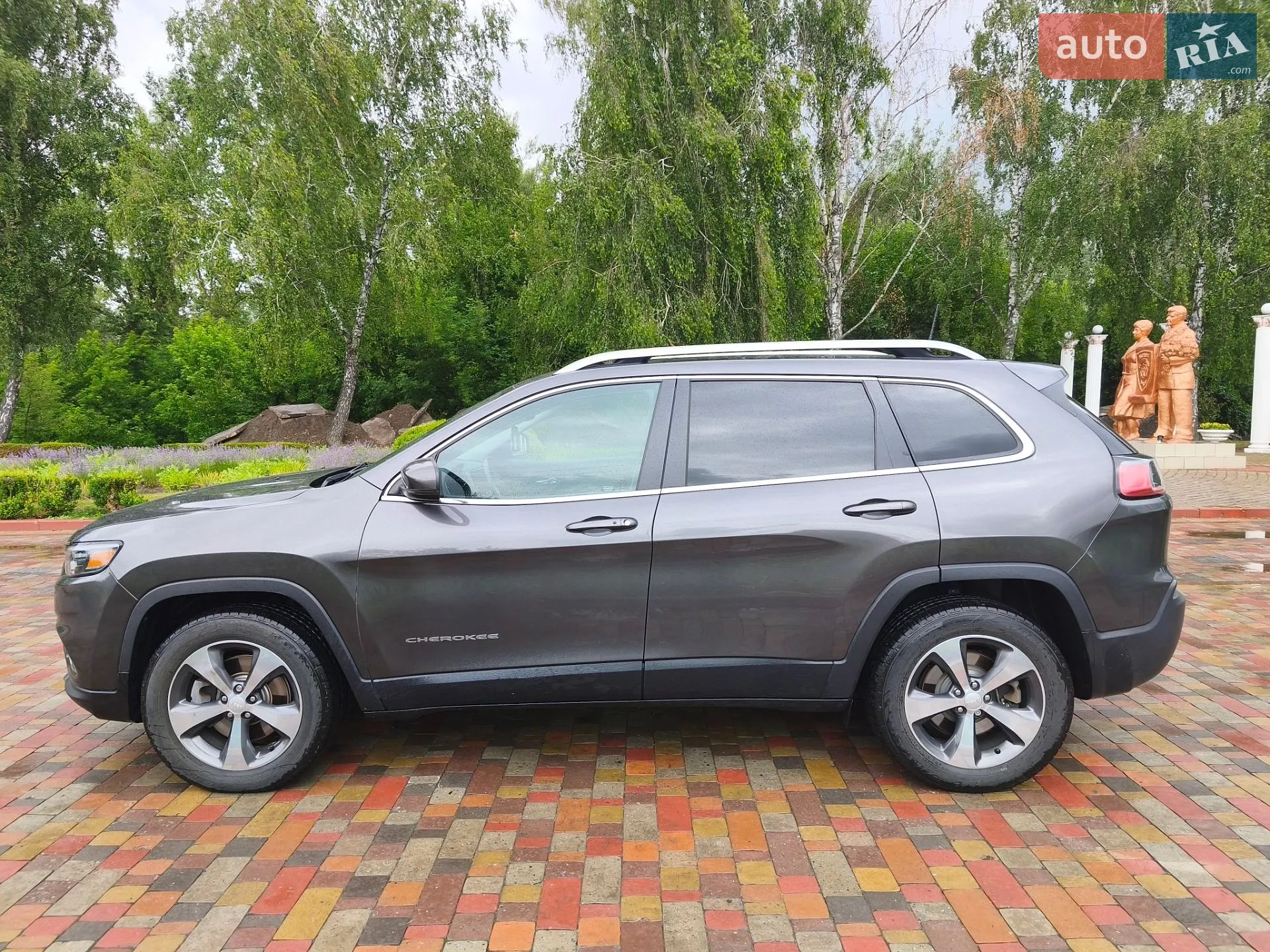 2019 Jeep Cherokee - мініатюра 3