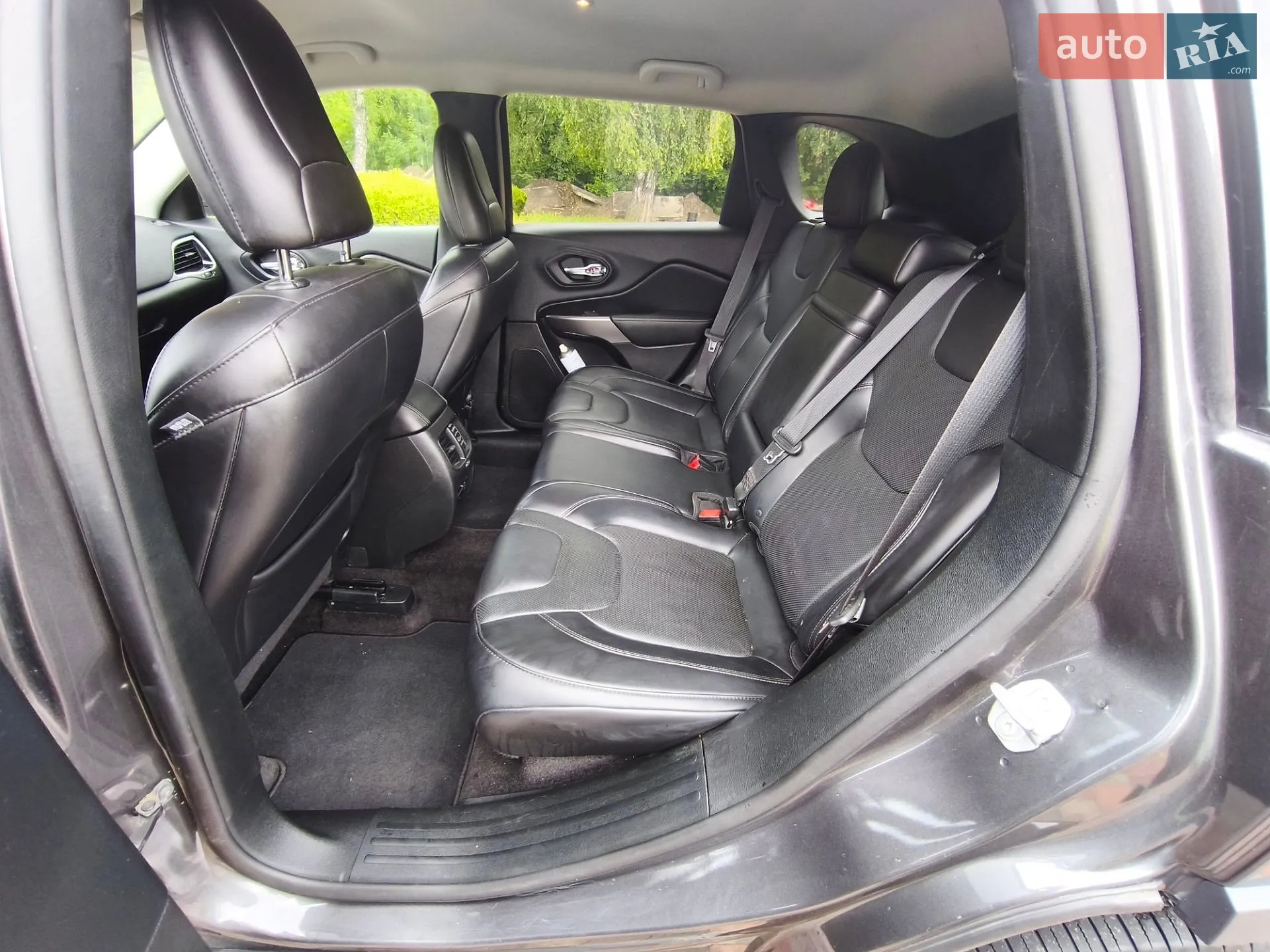 2019 Jeep Cherokee - мініатюра 30