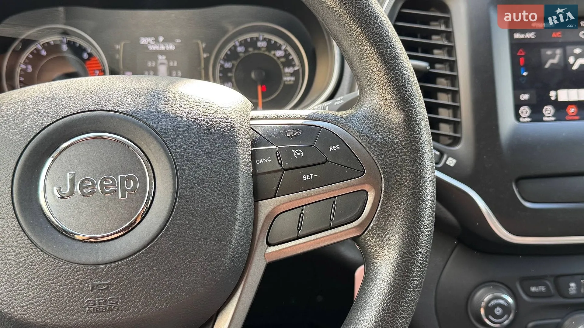2020 Jeep Cherokee - мініатюра 13