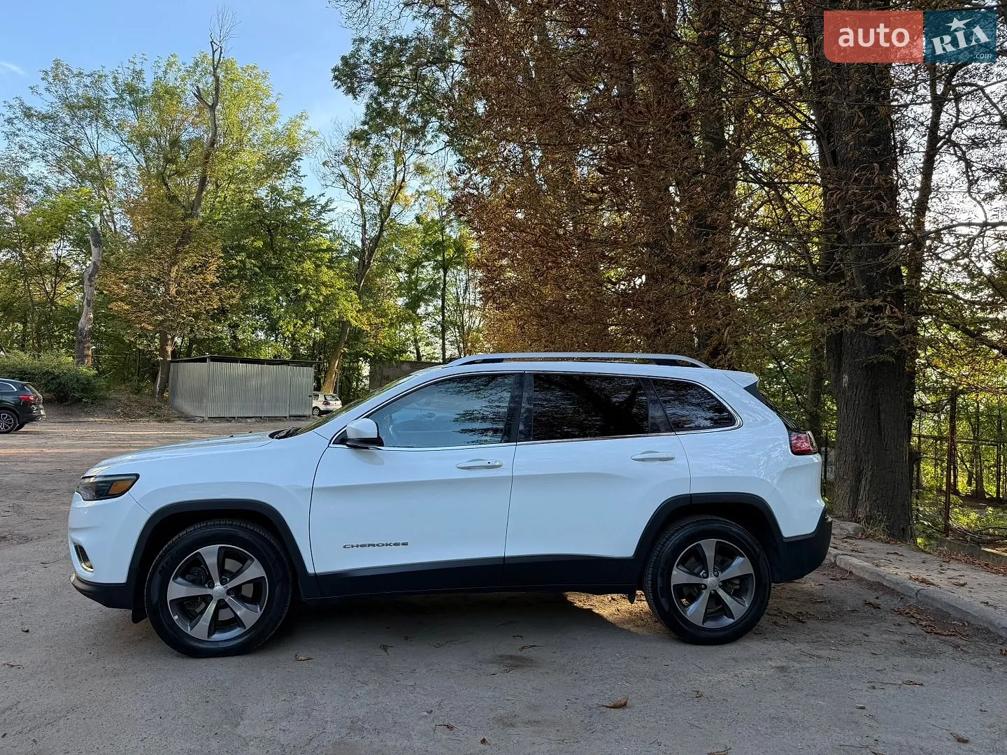 2019 Jeep Cherokee - мініатюра 3