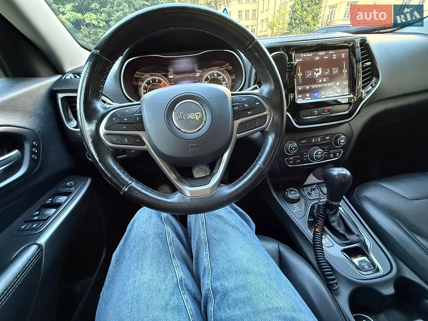 2019 Jeep Cherokee - мініатюра 18