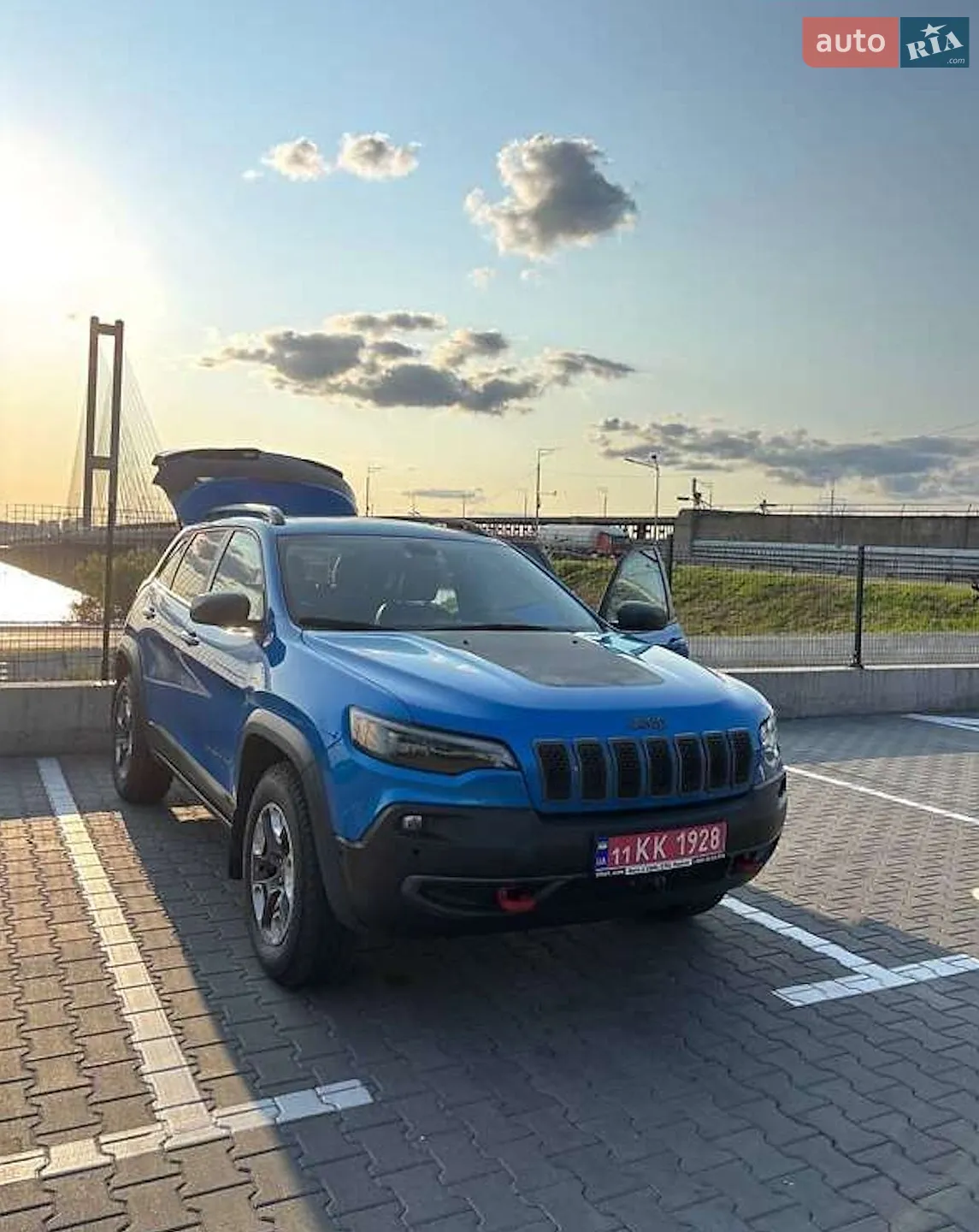 2020 Jeep Cherokee - мініатюра 5