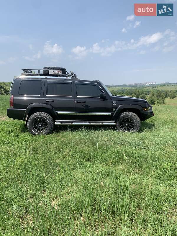 Внедорожник / Кроссовер Jeep Commander 2006 в Киеве