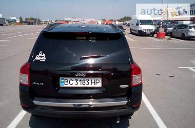 Внедорожник / Кроссовер Jeep Compass 2012 в 