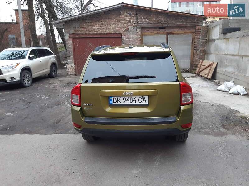 Внедорожник / Кроссовер Jeep Compass 2012 в Ровно