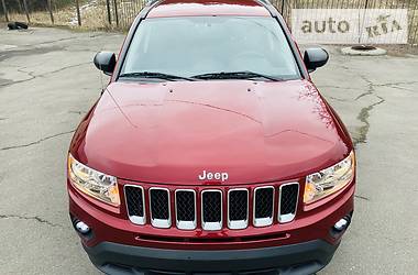 Позашляховик / Кросовер Jeep Compass 2013 в 