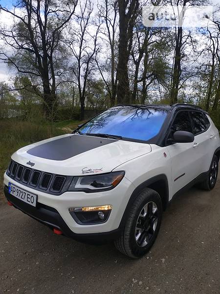 Позашляховик / Кросовер Jeep Compass 2018 в 
