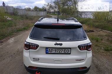 Позашляховик / Кросовер Jeep Compass 2018 в 