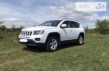 Позашляховик / Кросовер Jeep Compass 2014 в 