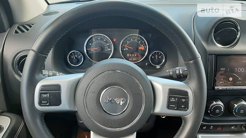 Позашляховик / Кросовер Jeep Compass 2015 в Києві