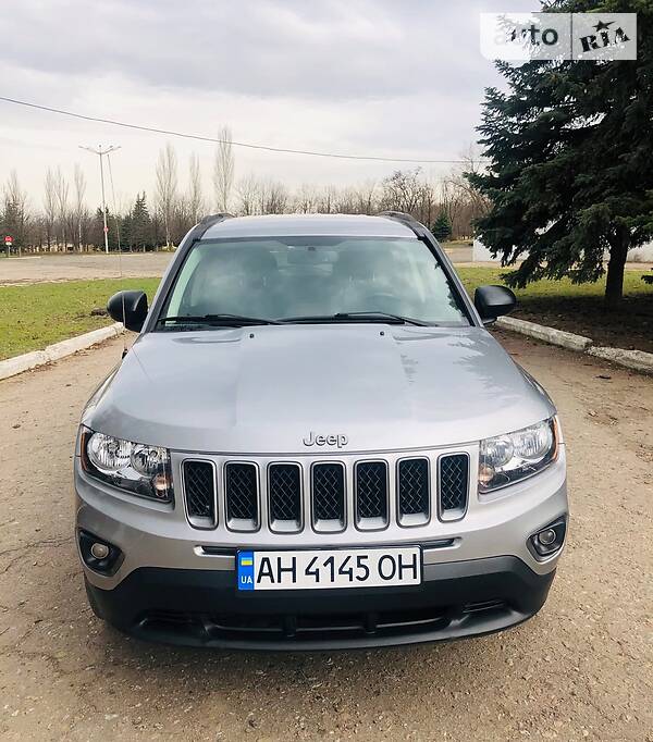 Внедорожник / Кроссовер Jeep Compass 2016 в Покровске