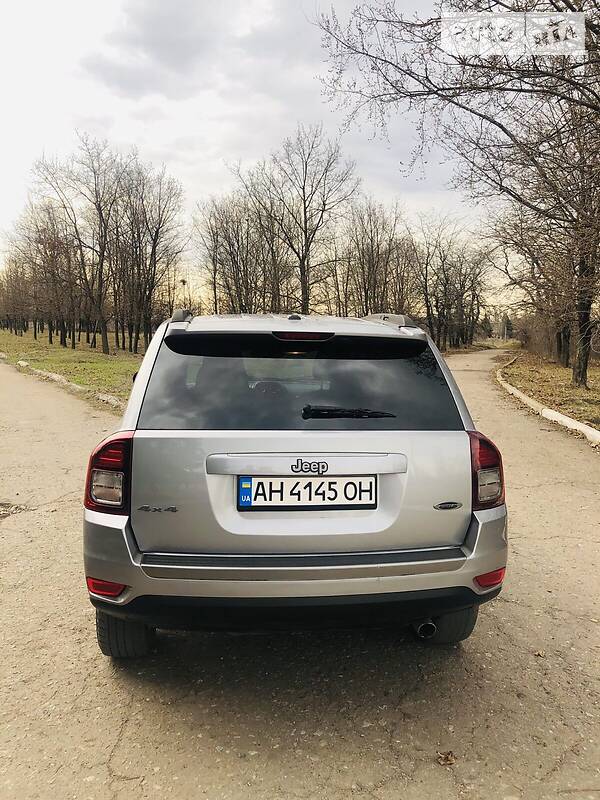 Внедорожник / Кроссовер Jeep Compass 2016 в Покровске