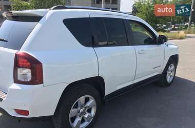 Внедорожник / Кроссовер Jeep Compass 2014 в 
