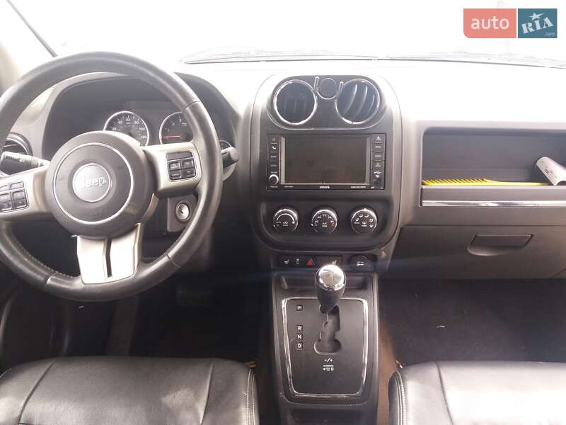 Внедорожник / Кроссовер Jeep Compass 2013 в Запорожье