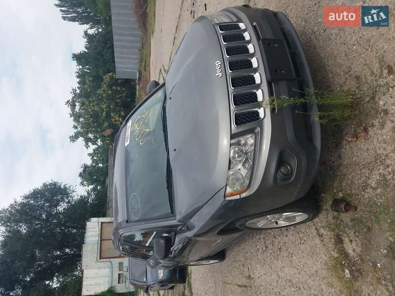 Внедорожник / Кроссовер Jeep Compass 2013 в Запорожье
