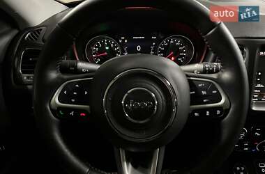 Внедорожник / Кроссовер Jeep Compass 2020 в 