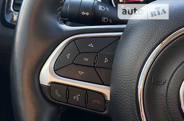 Внедорожник / Кроссовер Jeep Compass 2018 в 