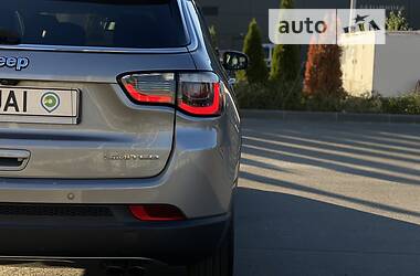Внедорожник / Кроссовер Jeep Compass 2018 в 