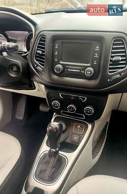 Позашляховик / Кросовер Jeep Compass 2017 в Києві фото 21 Позашляховик / Кросовер Jeep Compass 2017 в Києві