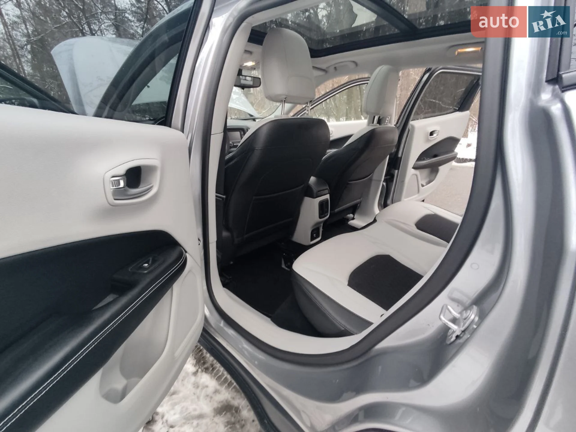 2017 Jeep Compass - мініатюра 28