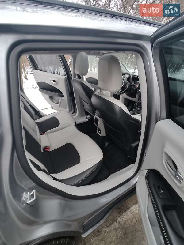 Позашляховик / Кросовер Jeep Compass 2017 в Києві фото 37 Позашляховик / Кросовер Jeep Compass 2017 в Києві